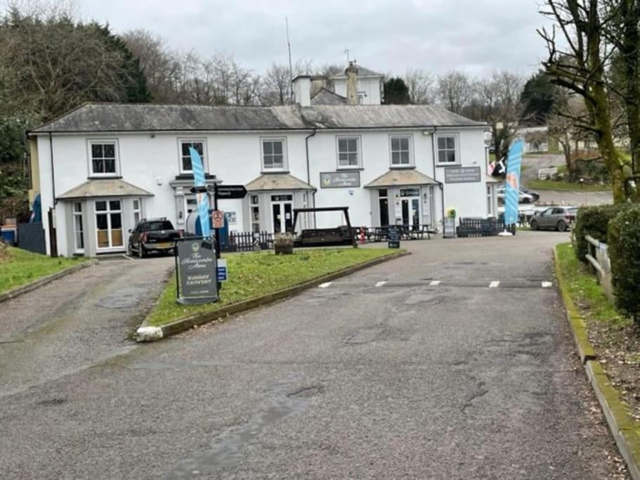 Frankie'S Holiday Lodge Gunnislake Exterior photo
